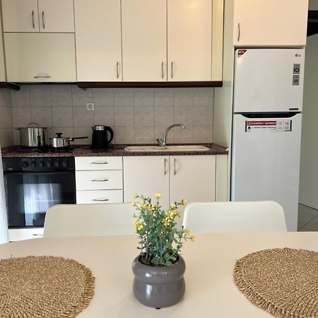 Parma'S Pool Apartment Peraía 외부 사진