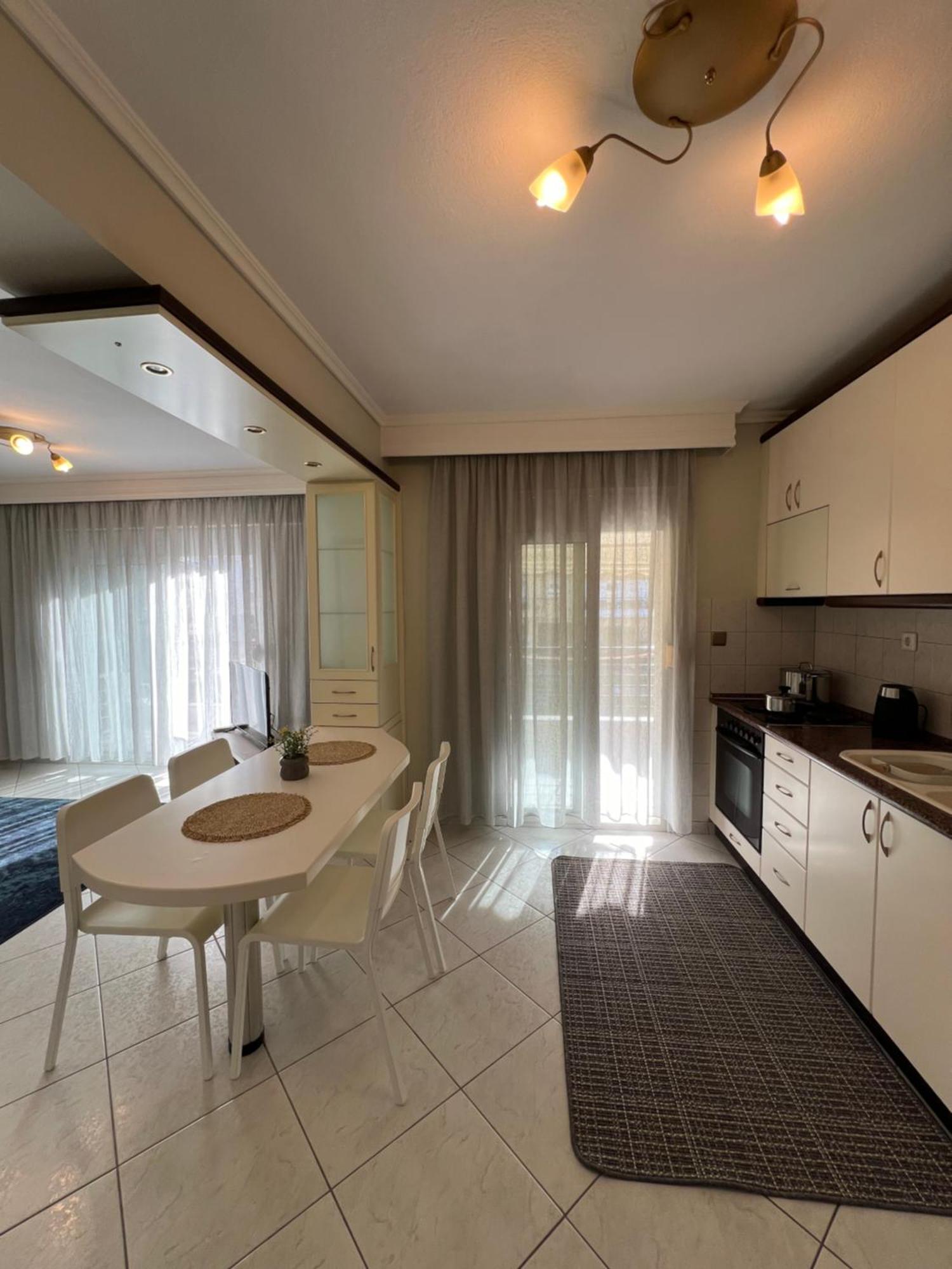 Parma'S Pool Apartment Peraía 외부 사진